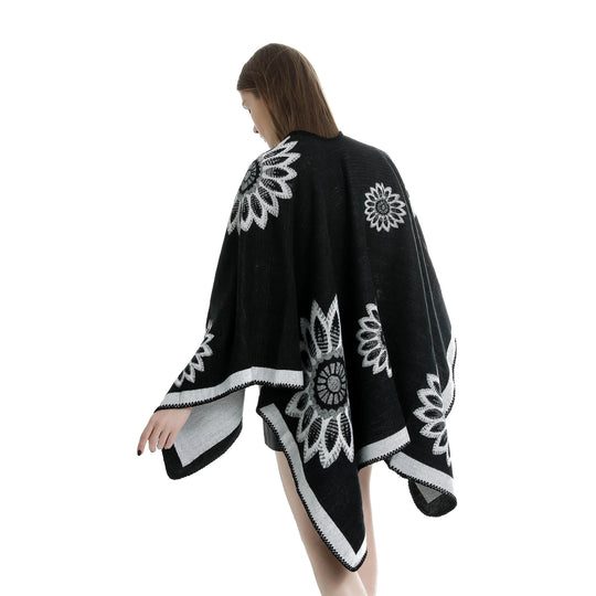 Damen Wollmix‑Ruana mit floraler Intarsienjacquard und offener Kimono‑Silhouette Shop Nory