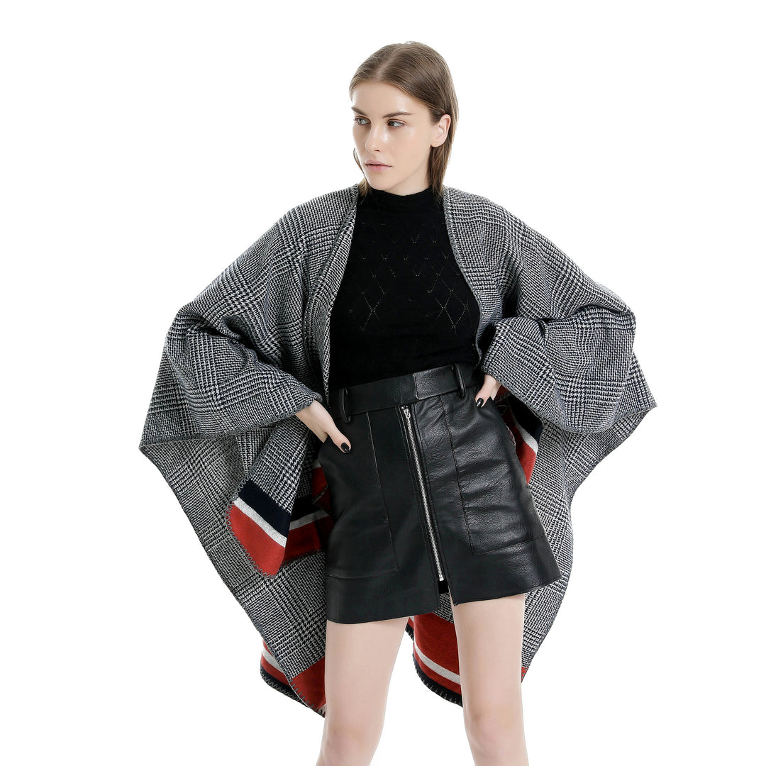 Damen Oversize-Ruana aus Wollmix mit Karojacquard und farbigem Streifenrand Shop Nory