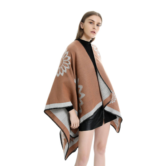 Damen Wollmix‑Ruana mit floraler Intarsienjacquard und offener Kimono‑Silhouette Shop Nory