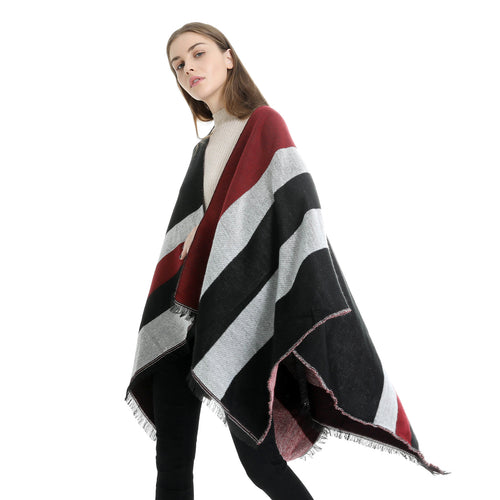 Damen Oversize-Wickelruana im Diagonalstreifen mit Fransenrand Shop Nory