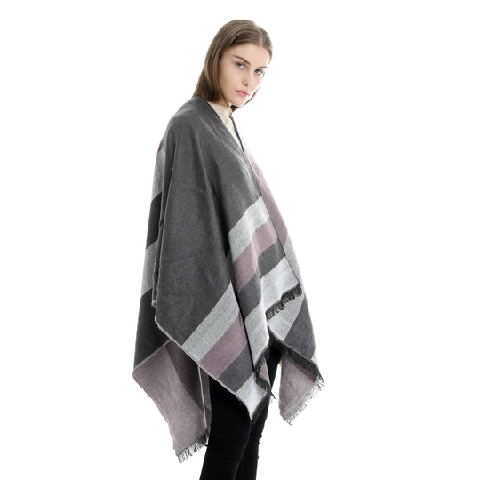 Damen Oversize-Wickelruana im Diagonalstreifen mit Fransenrand Shop Nory