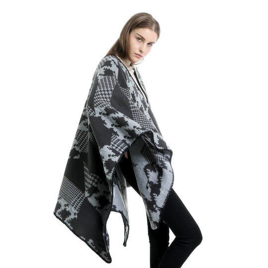 Damen Cape‑Poncho im Ruana‑Schnitt mit dekorativer Kettelkante und zweifarbiger Jacquardstruktur Shop Nory