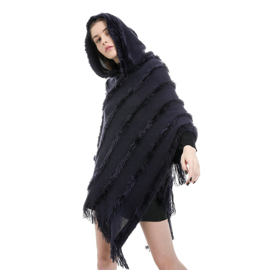 Damen Kapuzen‑Ruana mit diagonalem Fransen‑Relief und offener Zipfelpassform Shop Nory