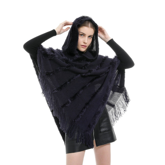 Damen Kapuzen‑Ruana mit diagonalem Fransen‑Relief und offener Zipfelpassform Shop Nory
