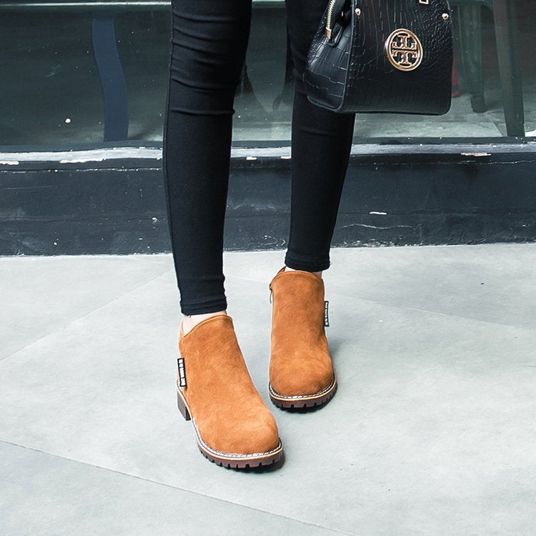 Damen Ankle-Boots aus softem Wildleder mit stabilem Blockabsatz