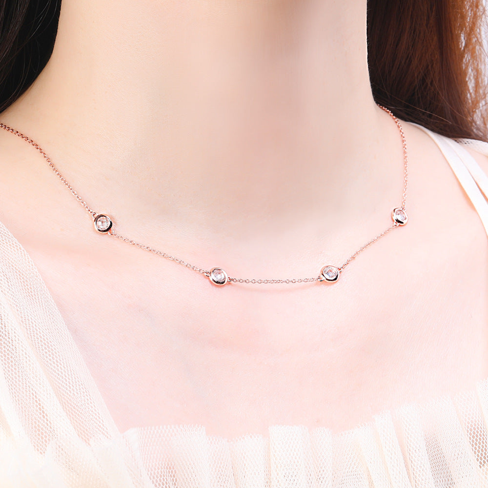 Damen elegante Halskette mit funkelnden Zirkonia-Details Shop Nory