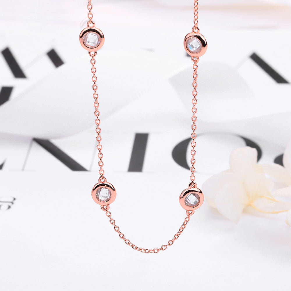 Damen elegante Halskette mit funkelnden Zirkonia-Details Shop Nory
