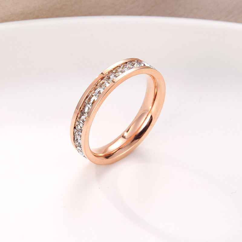 Damen luxuriöser Ring mit funkelnden Zirkonia-Steinen Shop Nory