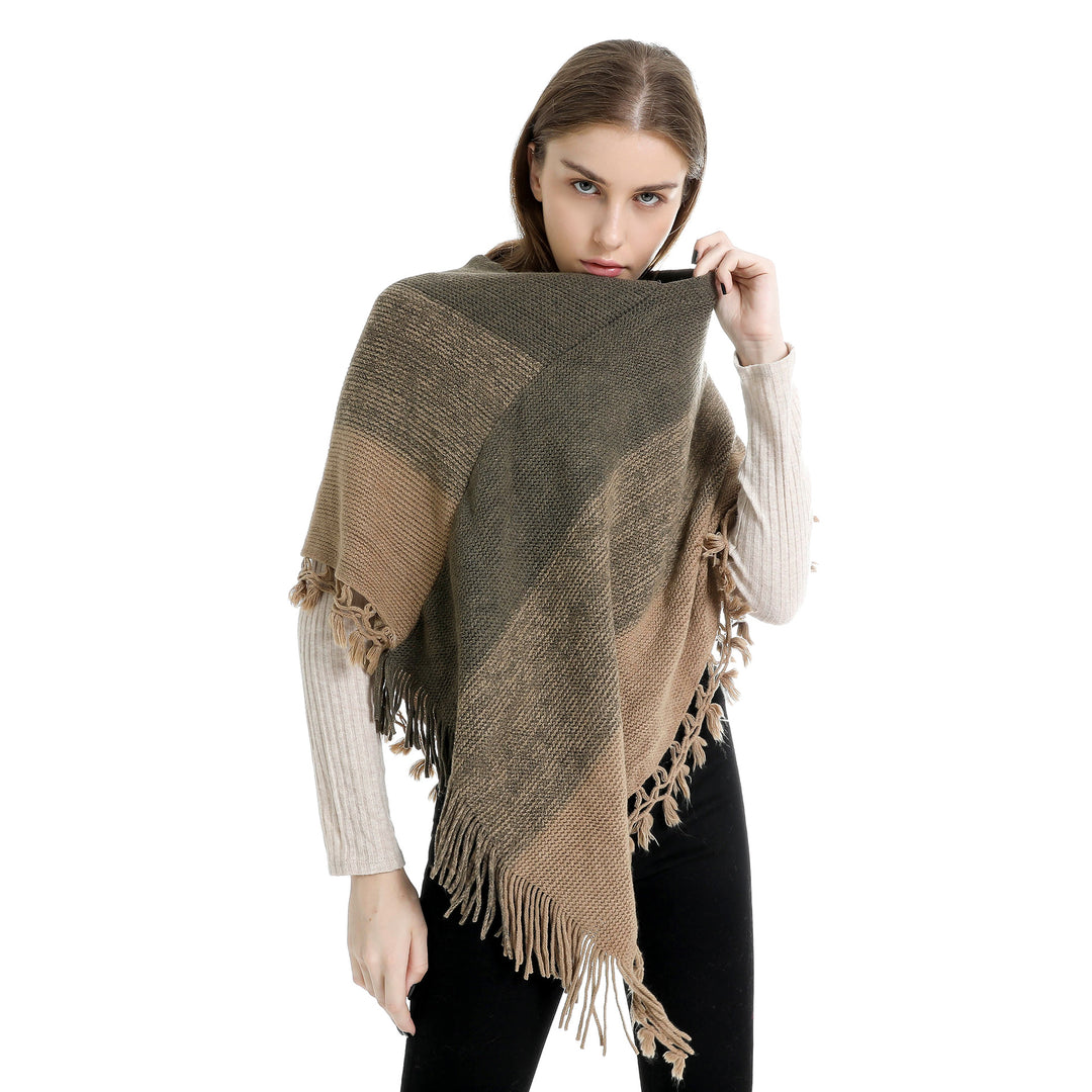 Damen Strick‑Ruana‑Poncho mit V‑Ausschnitt, asymmetrischem Zipfel und gehäkelten Fransen Shop Nory