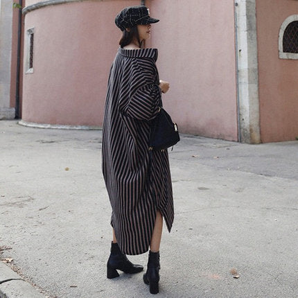 Damen Oversize-Hemdkleid mit vertikalen Streifen, V-Ausschnitt und Ballonärmeln Shop Nory