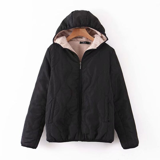 Damen gepolsterte Kapuzenjacke mit Teddyfutter und Wellensteppung Shop Nory
