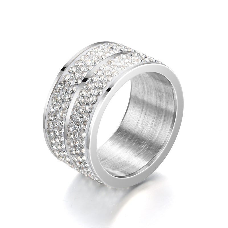 Herren Ring mit funkelnden Zirkonia-Akzenten und glänzender Edelstahl-Oberfläche Shop Nory