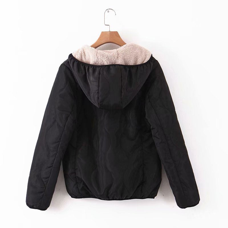Damen gepolsterte Kapuzenjacke mit Teddyfutter und Wellensteppung Shop Nory