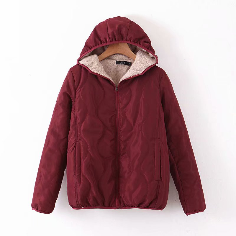 Damen gepolsterte Kapuzenjacke mit Teddyfutter und Wellensteppung Shop Nory