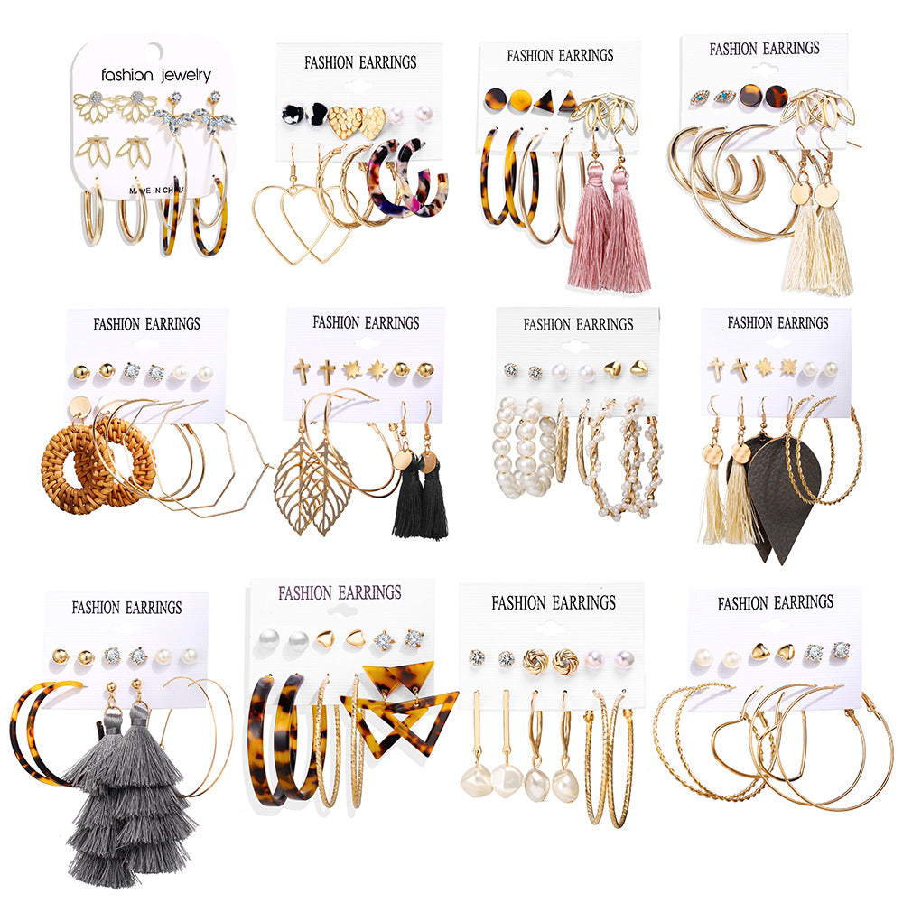 Damen Ohrstecker-Set mit variierenden Designs und einzigartigen Details Shop Nory