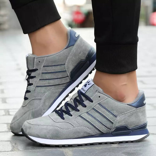 Klassische Herrensneaker