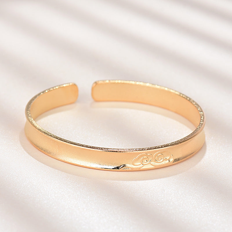 Damenarmreif mit stilvollem, minimalistischen Design und kunstvollen Details Shop Nory