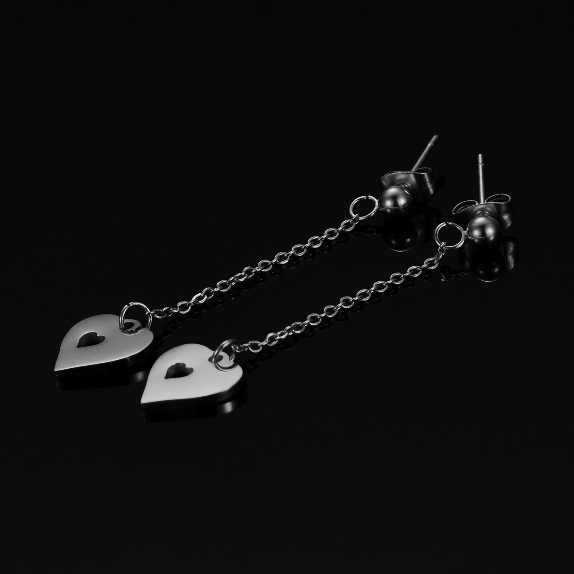 Damen Ohrhänger mit herzförmigem Design und eleganter Kette Shop Nory
