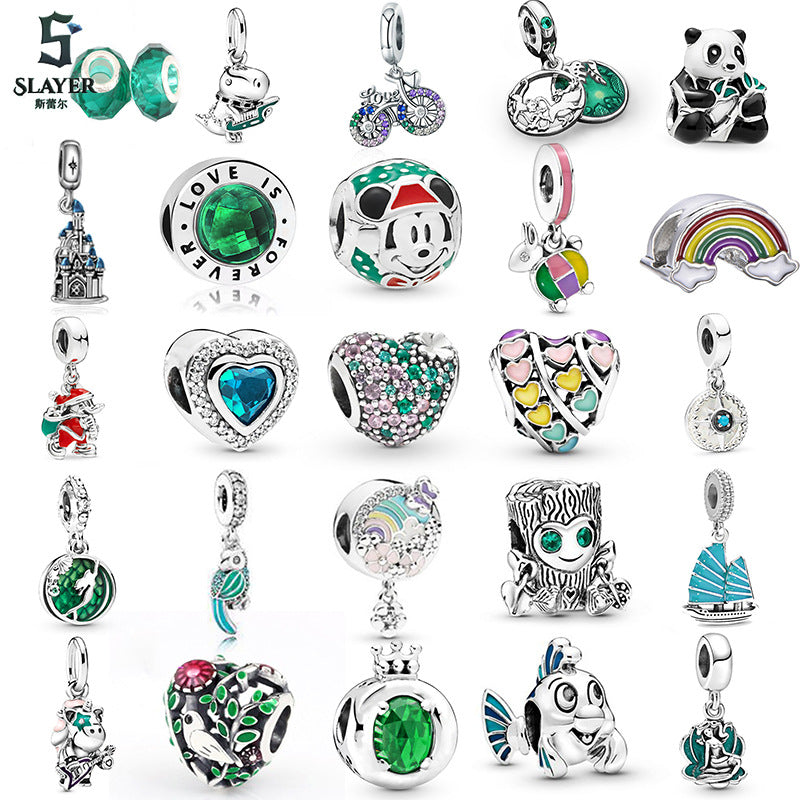 Herz-Charms mit Vogel-Motiv und Emaillierten Blättern