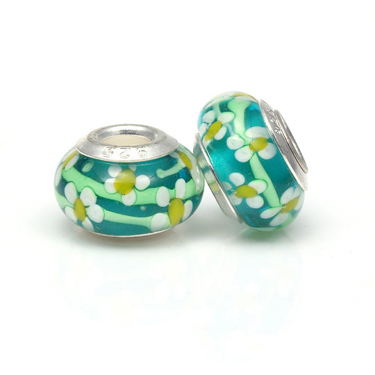 Herz-Charms mit Vogel-Motiv und Emaillierten Blättern