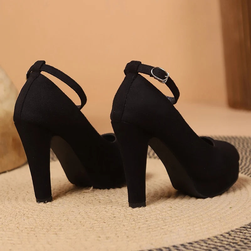 Elegante und Verführerische Hochhackige Schuhe