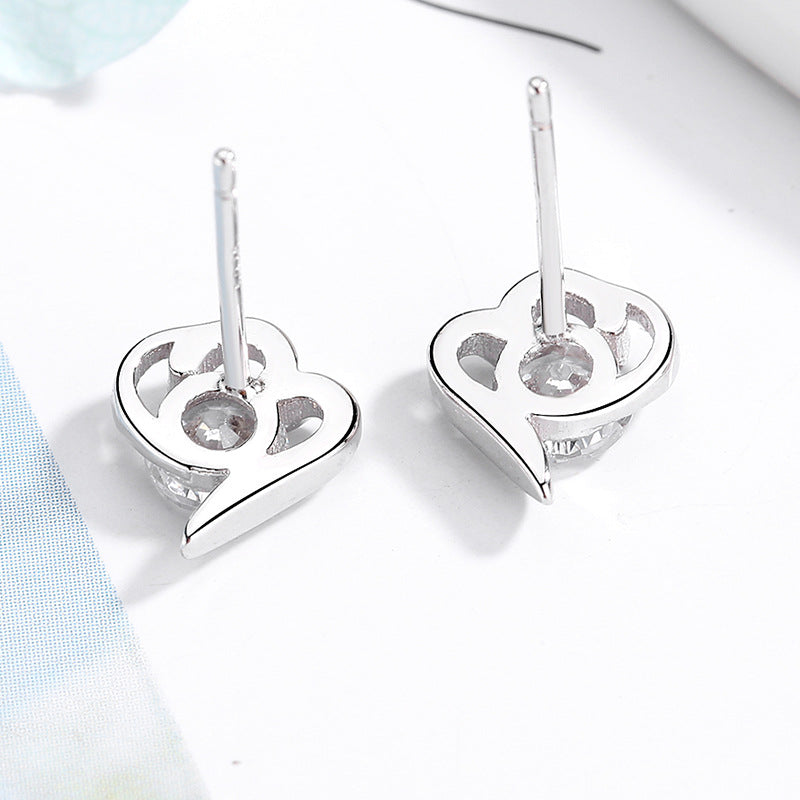 Damen Ohrstecker mit floralem Design und funkelnden Kristallen Shop Nory