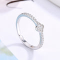 Damen Ring mit elegantem Herzen und funkelnden Zirkonia Shop Nory