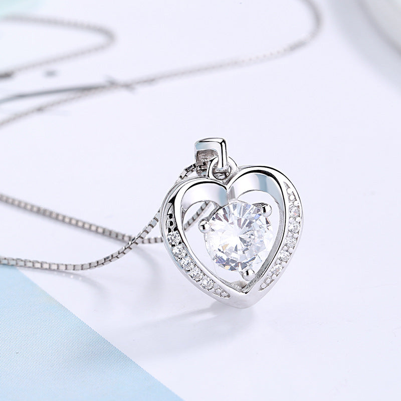 Damen Anhänger-Halskette mit funkelndem violettem Stein und elegantem Herzdesign Shop Nory
