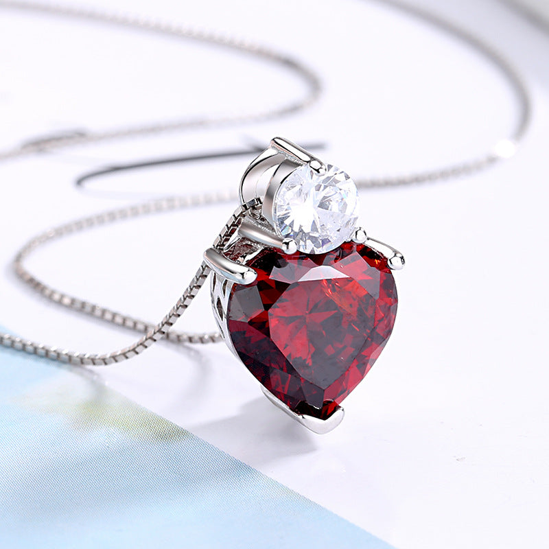 Damen Halskette mit herzförmigem Anhänger aus hochwertigem Zirkon und Silber Shop Nory