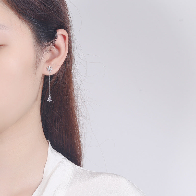 Damen Ohrringe mit funkelndem Schneeflocken- und Weihnachtsbaum-Design Shop Nory