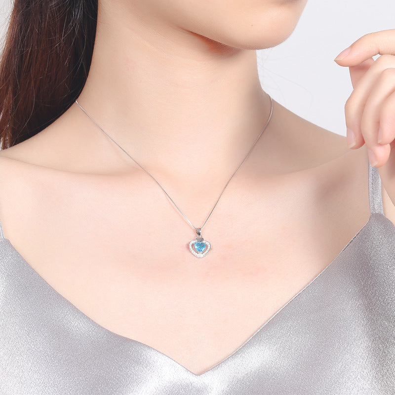 Damen Halskette mit doppeltem Herzanhänger und funkelnden Zirkonia Shop Nory