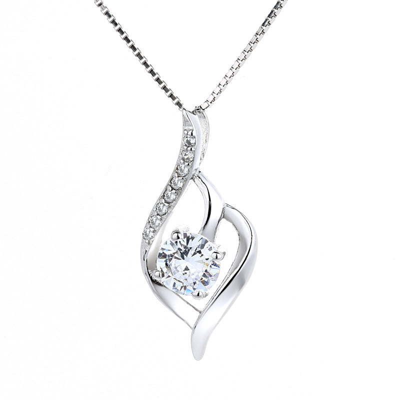 Damen Halskette mit filigranem und elegantem Anhänger Shop Nory