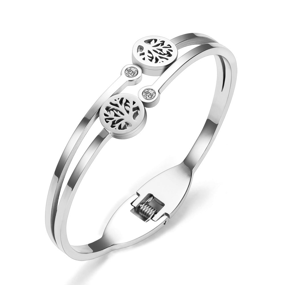 Damen Armband mit feinem Baum-Motiv und funkelnden Zirkonia Shop Nory