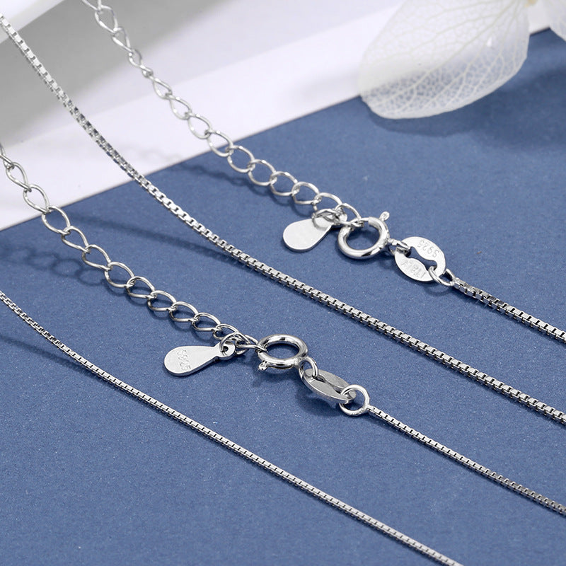 Damen Halskette mit filigranem Design und luxuriösen Akzenten Shop Nory