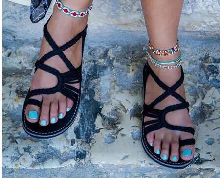 Damen Riemchen-Sandalen mit kunstvollem Flecht-Design und rutschfester Sohle Shopnory