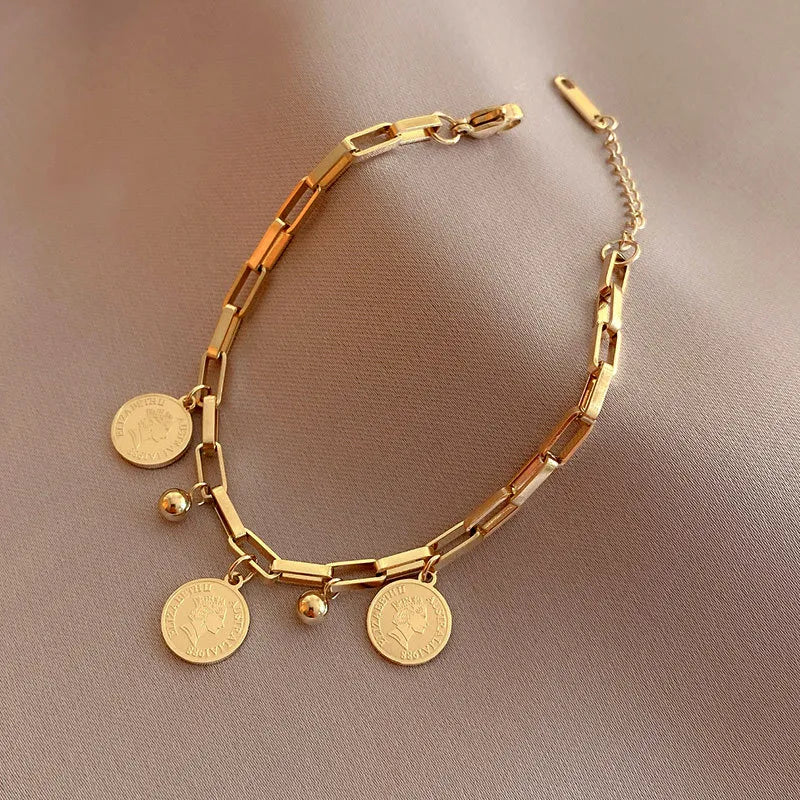 14K Echtgold plattierte runde Porträtarmbänder | Shop Nory
