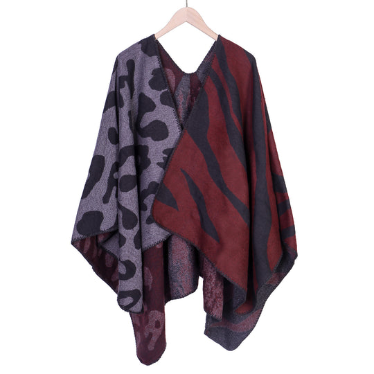 Damen Oversize‑Poncho im Revers‑Stil mit Animal‑Jacquard aus Wollmix Shop Nory