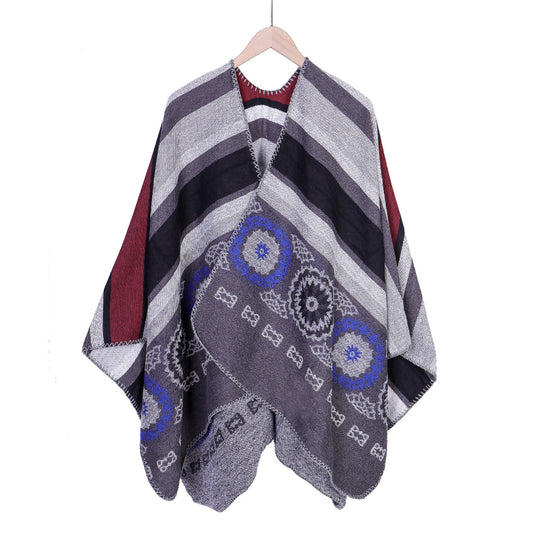 Damen Oversize-Ruana-Poncho mit V-Ausschnitt und ornamentaler Jacquard-Webung Shop Nory