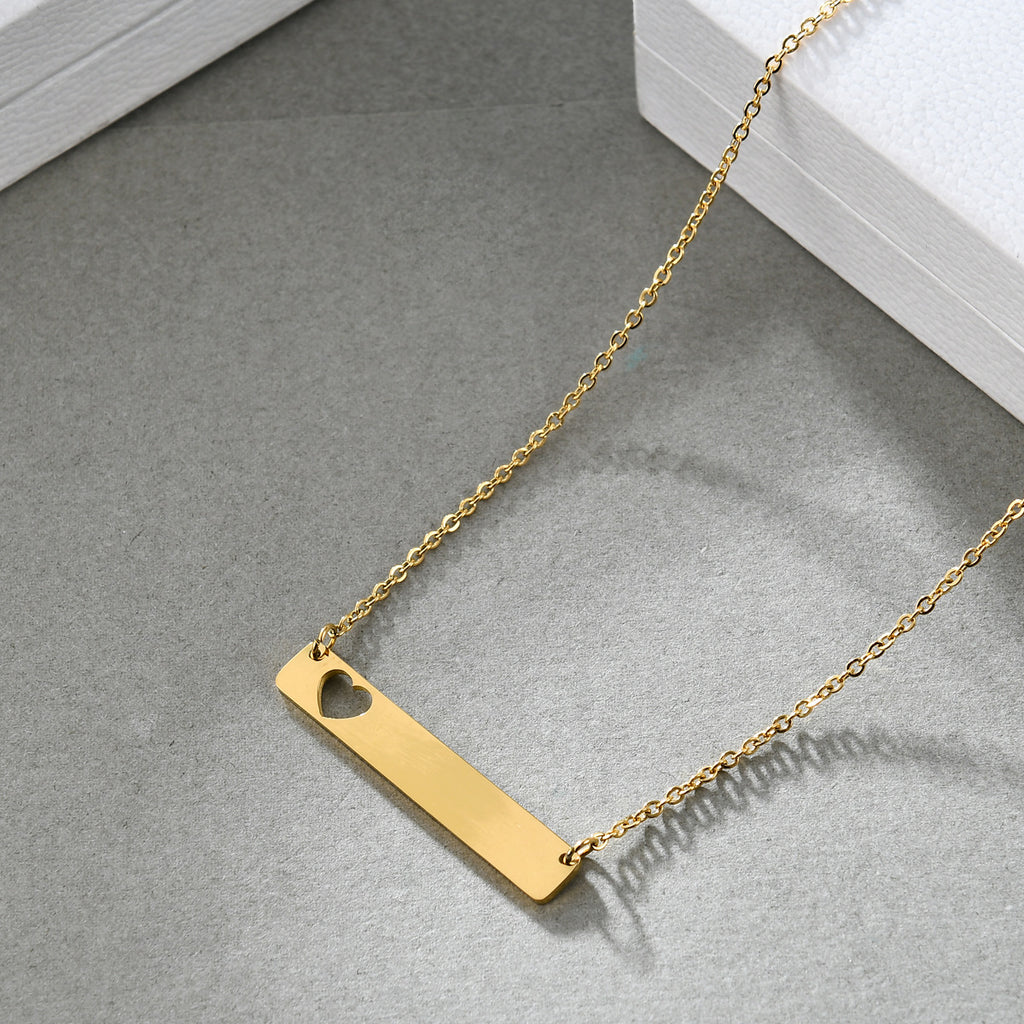 Damen Halskette mit personalisierbarem Anhänger und Herz-Detail Shop Nory