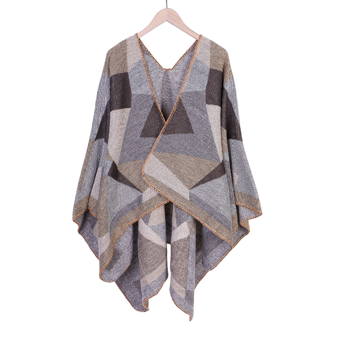 Damen Grobgestrickte Oversize-Ruana mit grafischem Blockmuster und asymmetrischem Zipfelrand Shop Nory