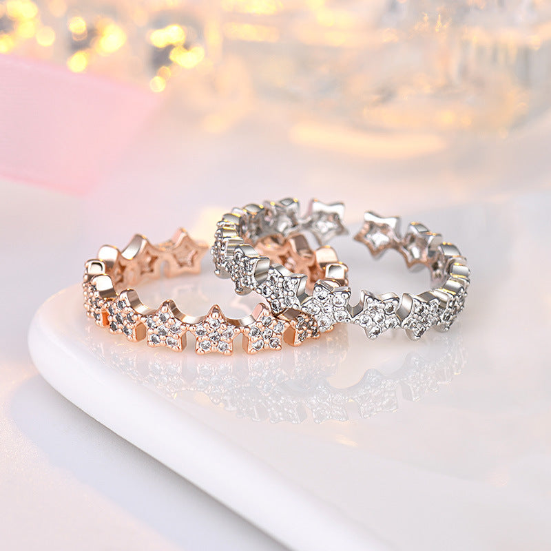 Damen zierlicher Ring mit funkelndem Sternen-Design und hochwertigem Zirkonia-Besatz Shop Nory