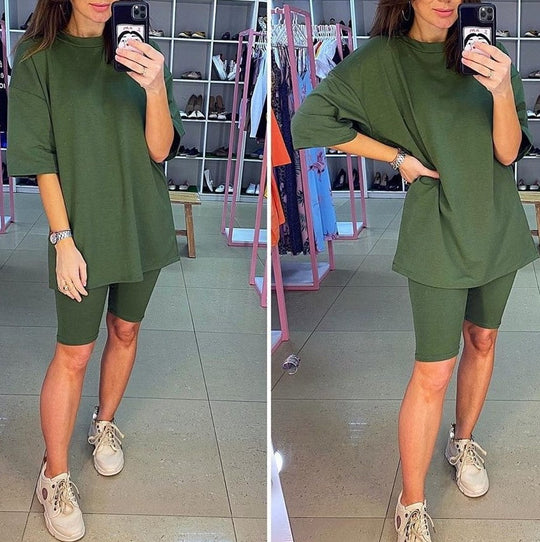 Damen Sportliches Zweiteiliges Set mit T-Shirt und Shorts