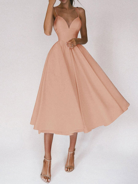 Grace Das Elegante Trägerkleid mit V-Ausschnitt