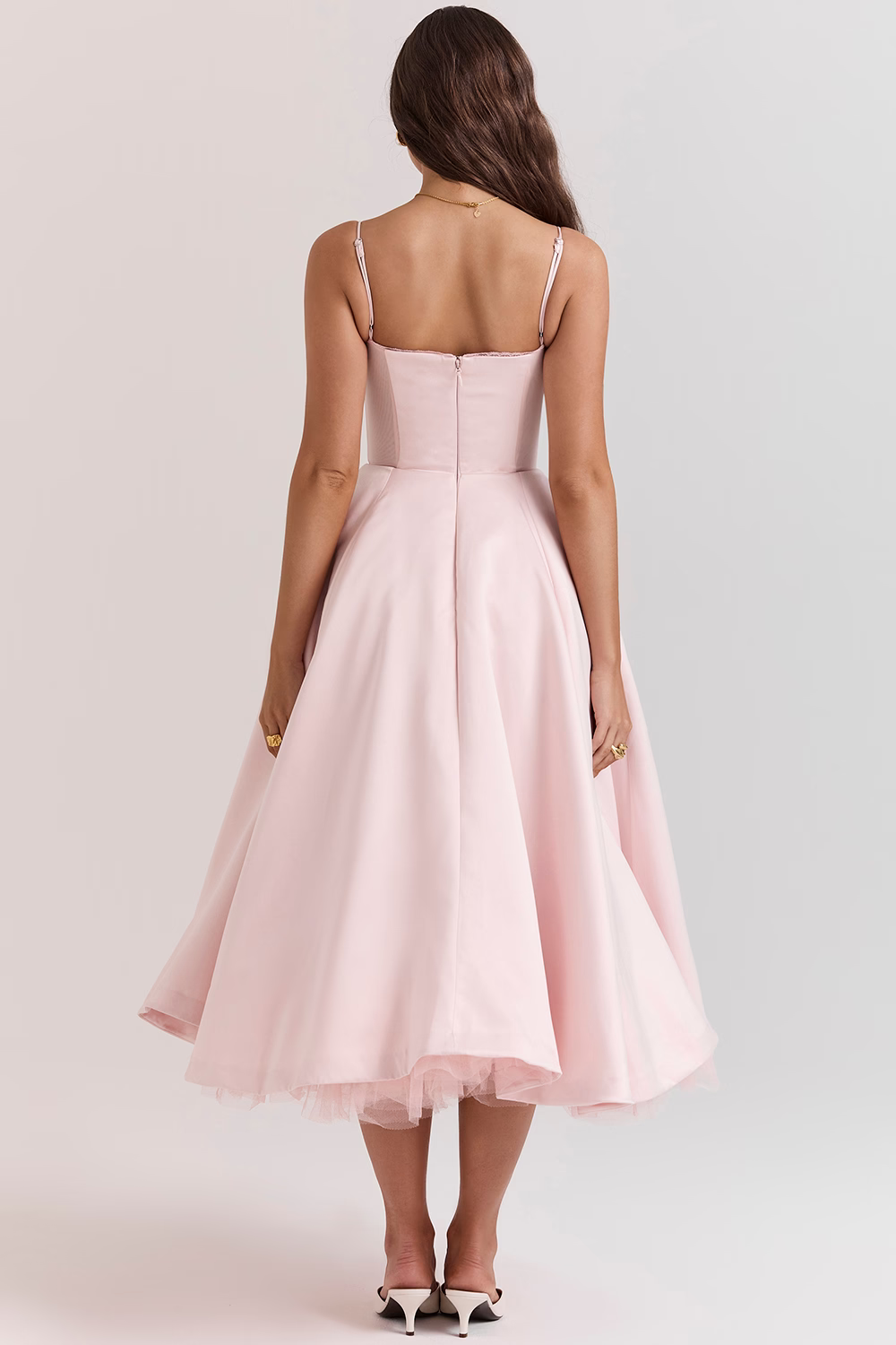 Luxuriös Ausgestellte Kleid mit Spaghettiträgern für Frauen Hochzeit, Braut und Fest Kasana