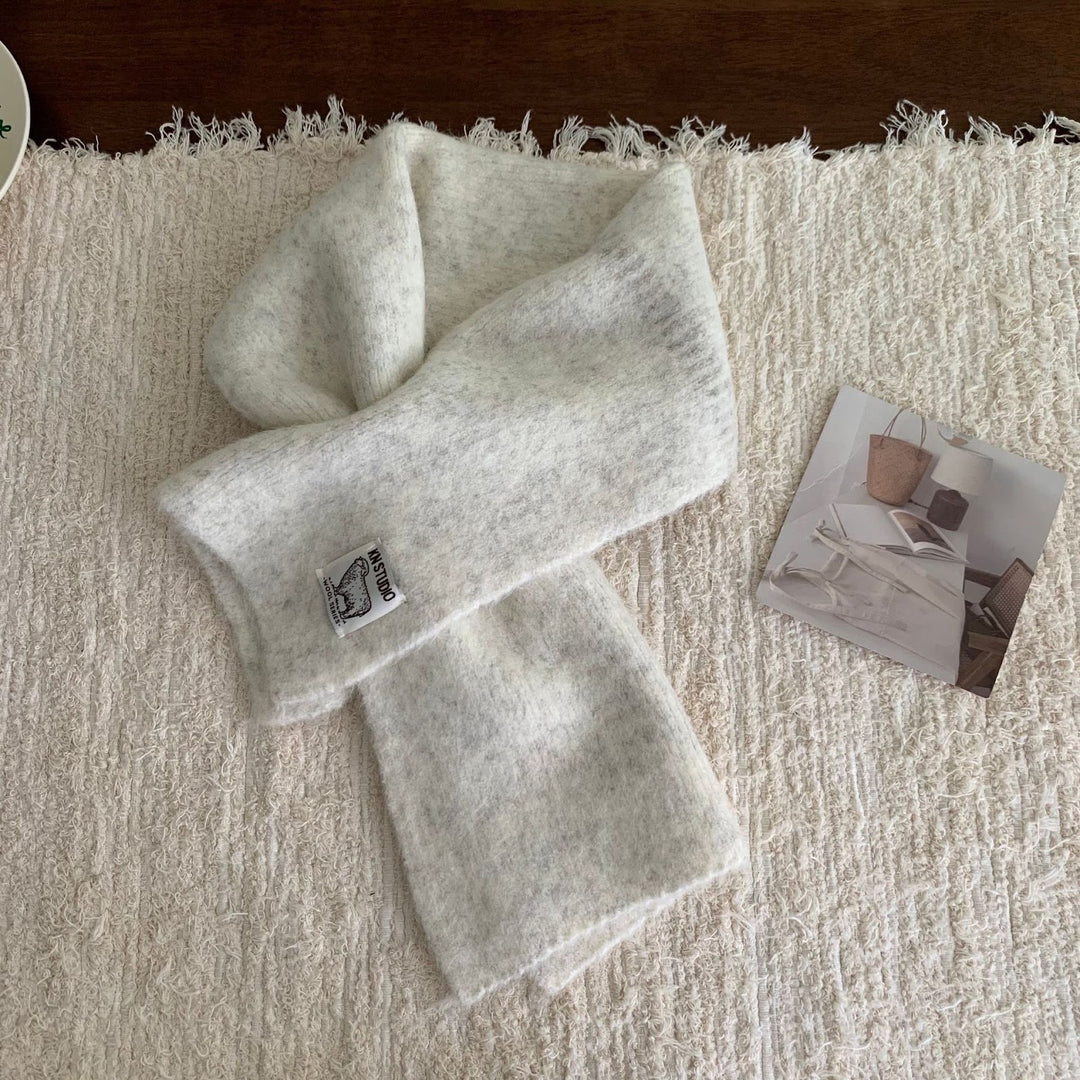 Kurzer Strickschal mit Schlitz, Alpakawollmischung