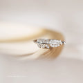 Damenring im eleganten Blattdesign mit funkelnden Zirkonia Shop Nory