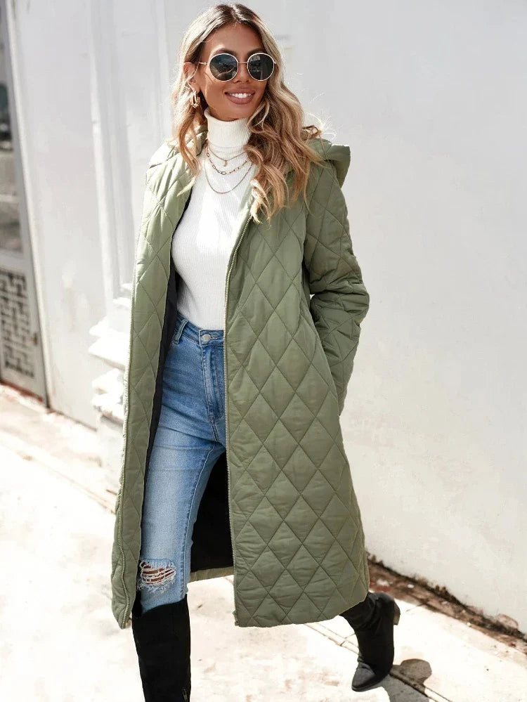 Kapuzen-Daunenjacke für Damen - lange gep quiltete Jacke