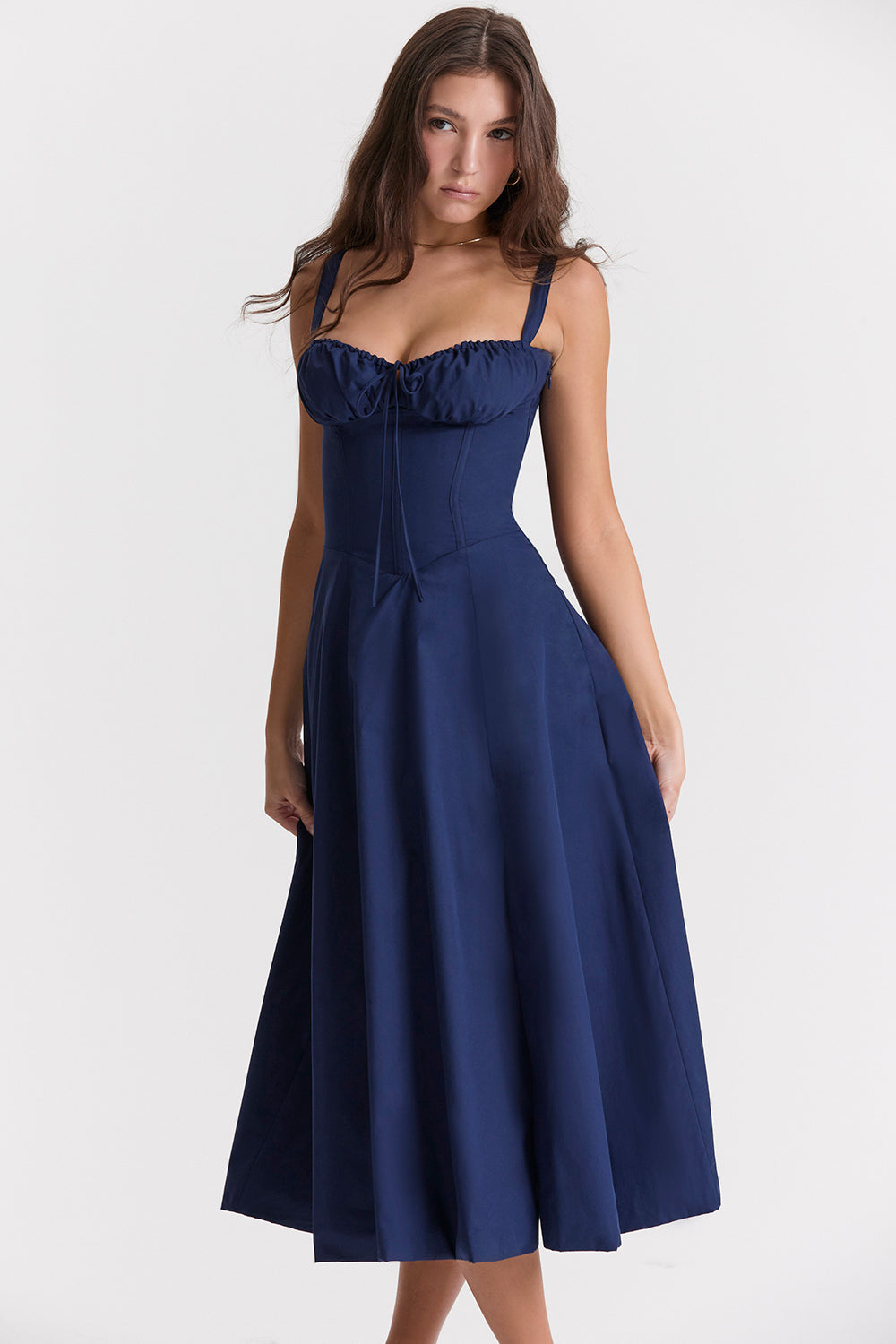 Tailliertes, Bustier-Kleid mit modernem floralem Print