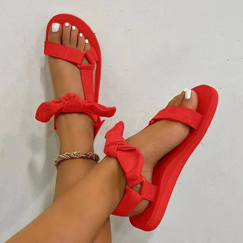 Leger mit Bogen Offene Schuhe