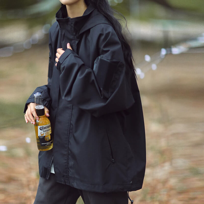 übergroße wasserdichte Zip-Jacke